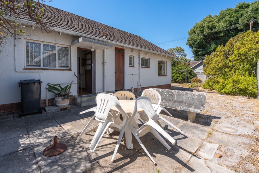 3 Bedroom Property for Sale in Meadowridge Western Cape